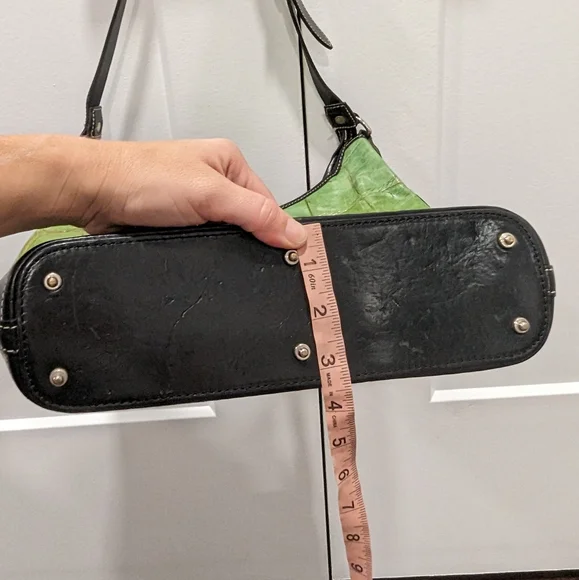 Vintage DOONEY and BOURKE green reptile print leather bag